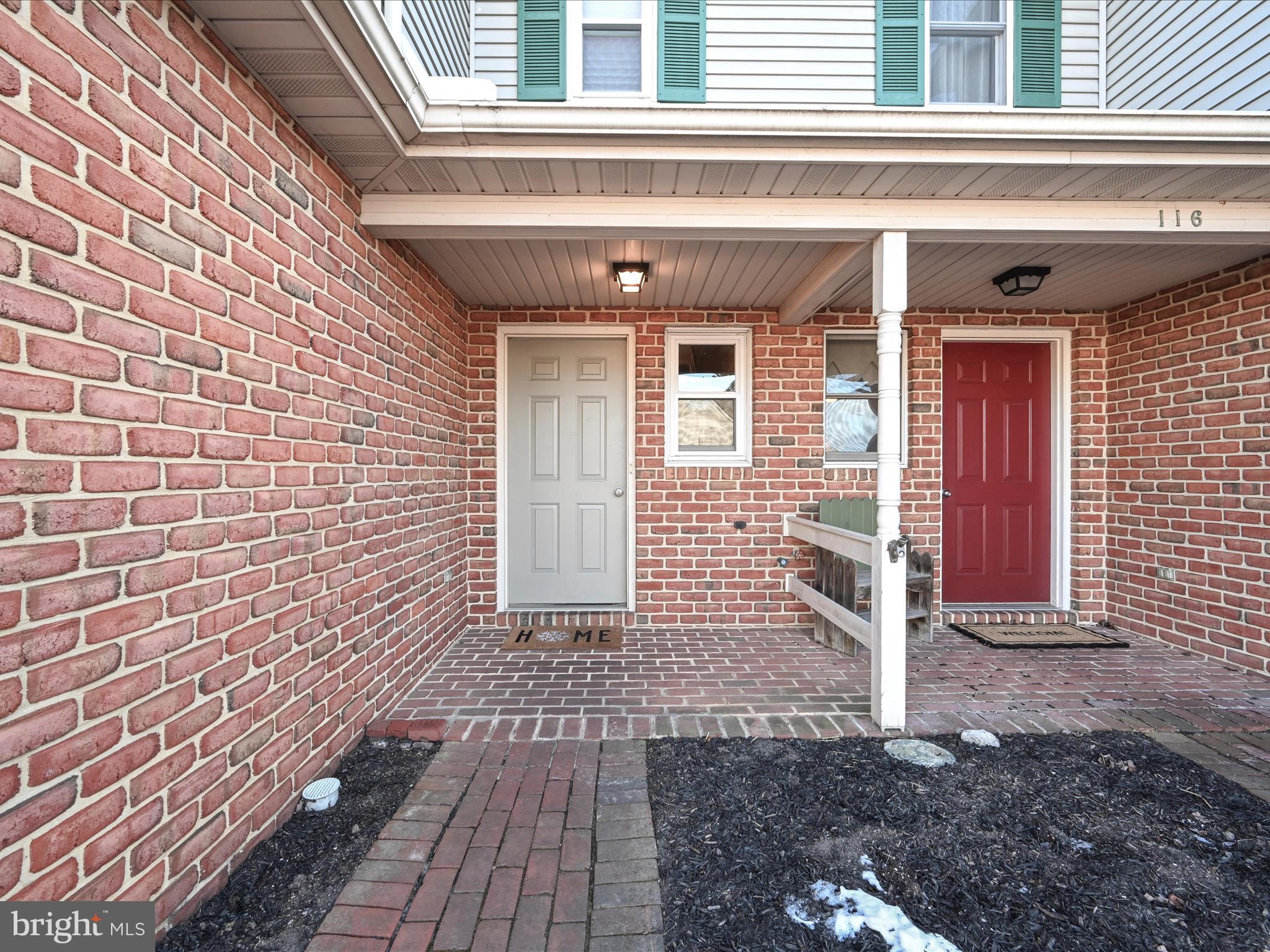 118 Pepperton Court Lititz, PA 17543 - Photo 6 of 34 Front Entrance