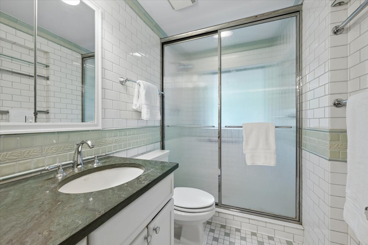 1141 Sheridan Road Wilmette, IL 60091 - Photo 36 of 52
