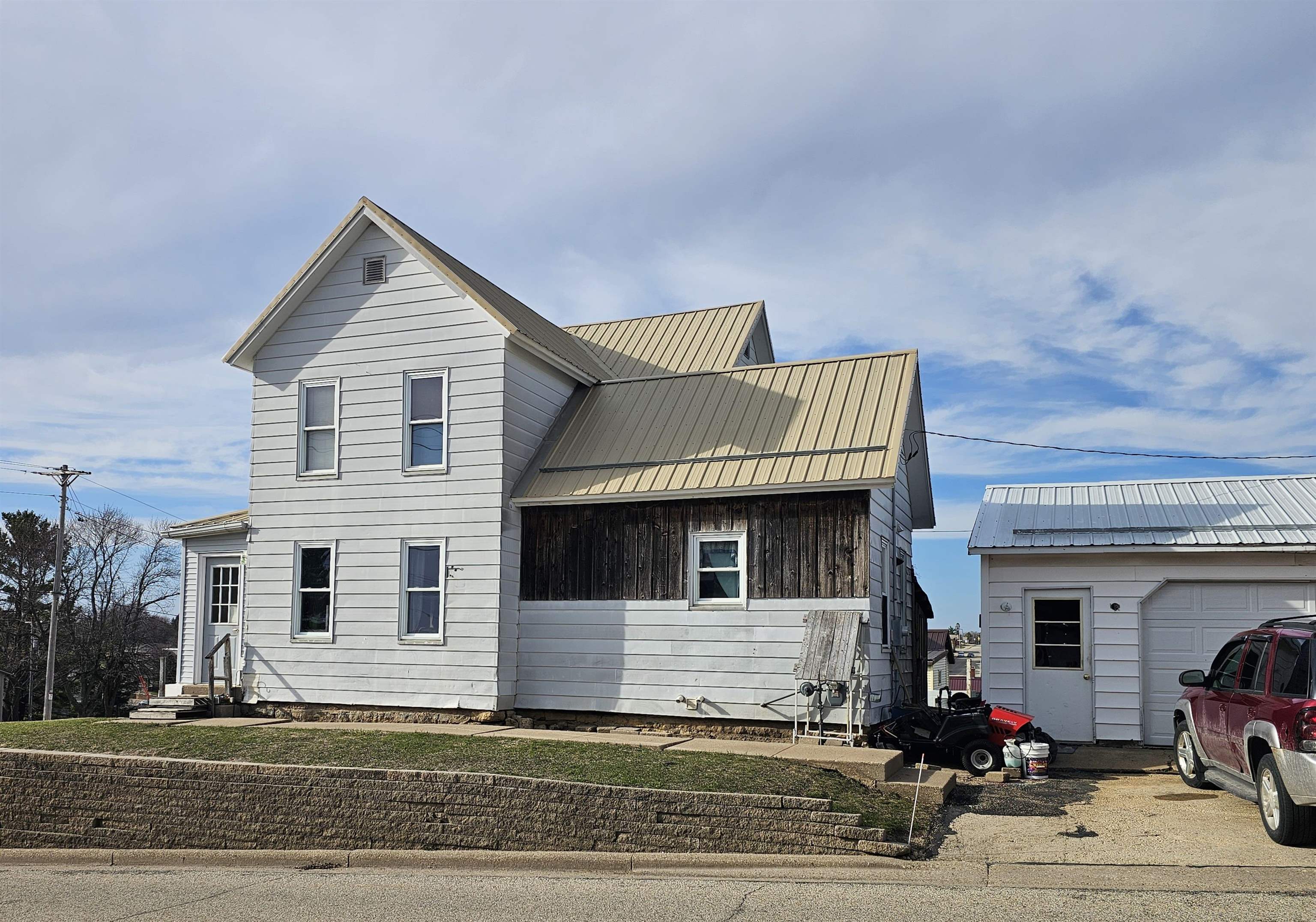 302 Main Street Highland, WI 53543 - Photo 2 of 12