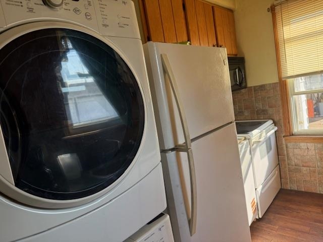 302 Main Street Highland, WI 53543 - Photo 8 of 12