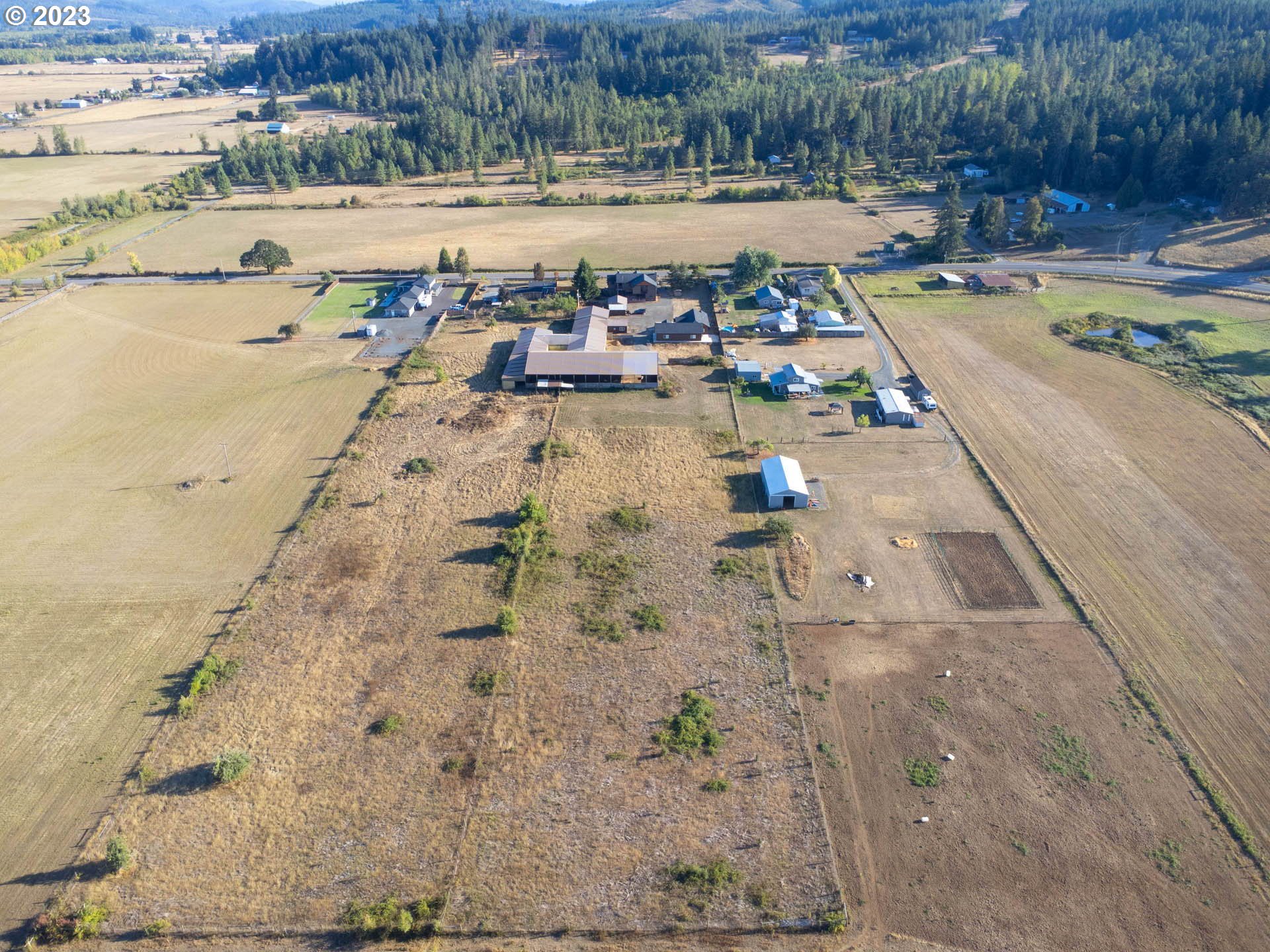 32571 Camas Swale Road Creswell, OR 97426 - Photo 45 of 48 Gallery Image 45