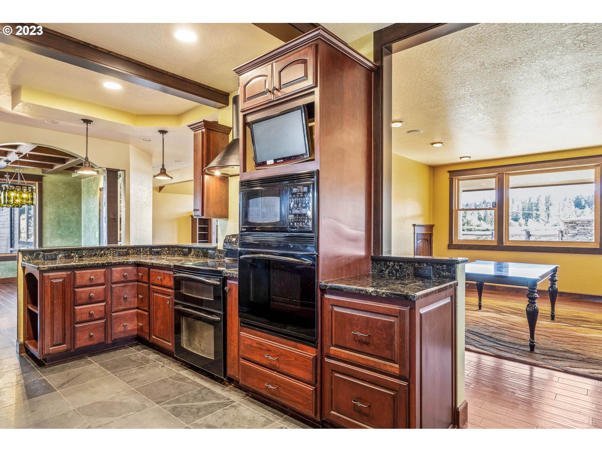 32571 Camas Swale Road Creswell, OR 97426 - Photo 10 of 48 Gallery Image 10