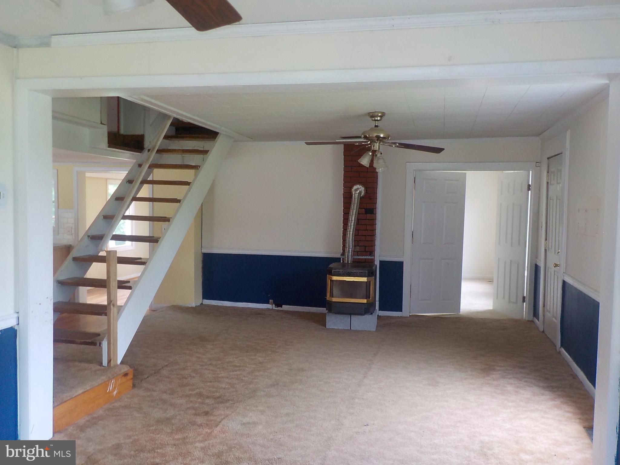 30515 Deep Branch Road Trappe, MD 21673 - Photo 3 of 18 Living Room