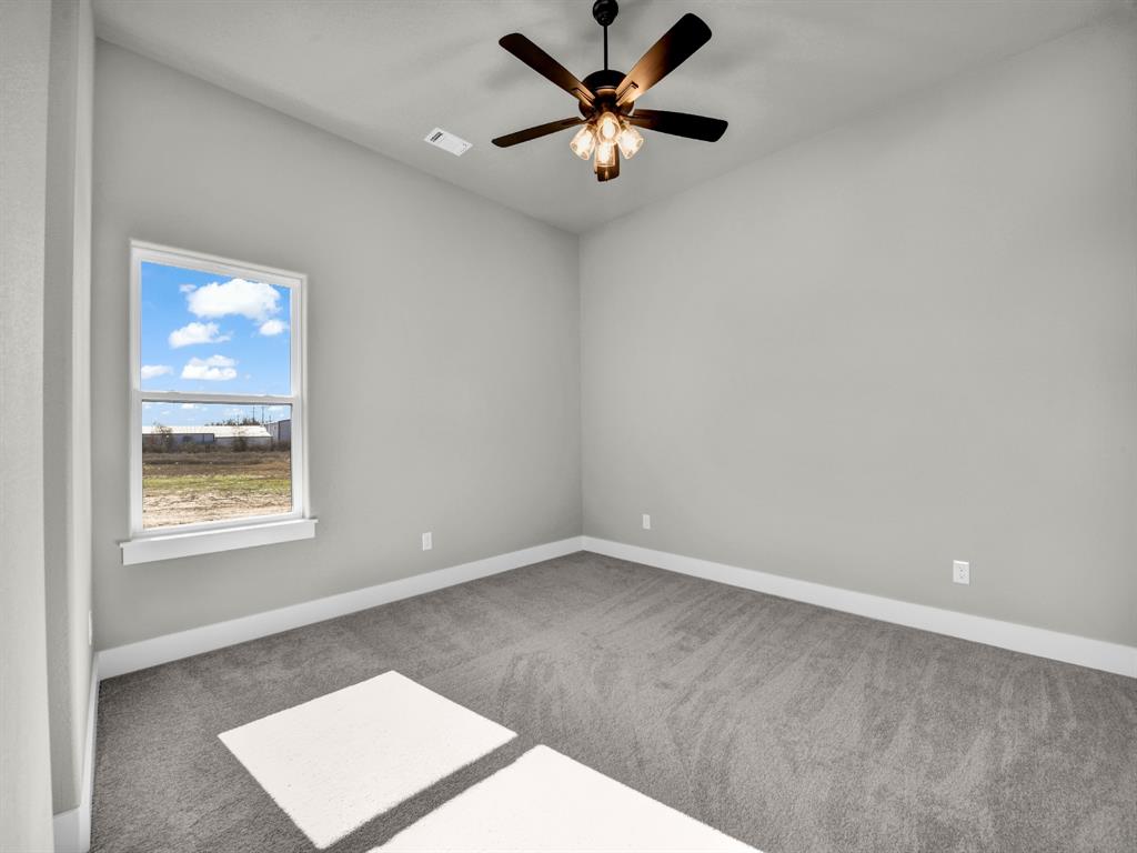 213 Desperado Way Weatherford, TX 76088 - Photo 35 of 39