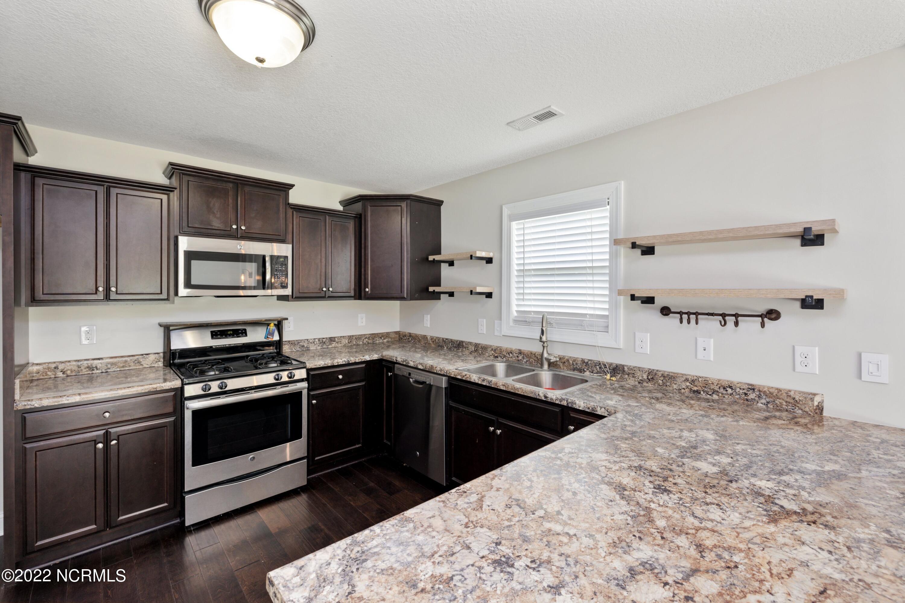 142 Mardella Way Holly Ridge, NC 28445 - Photo 14 of 35 1Q3A0962.jpg-SMALL