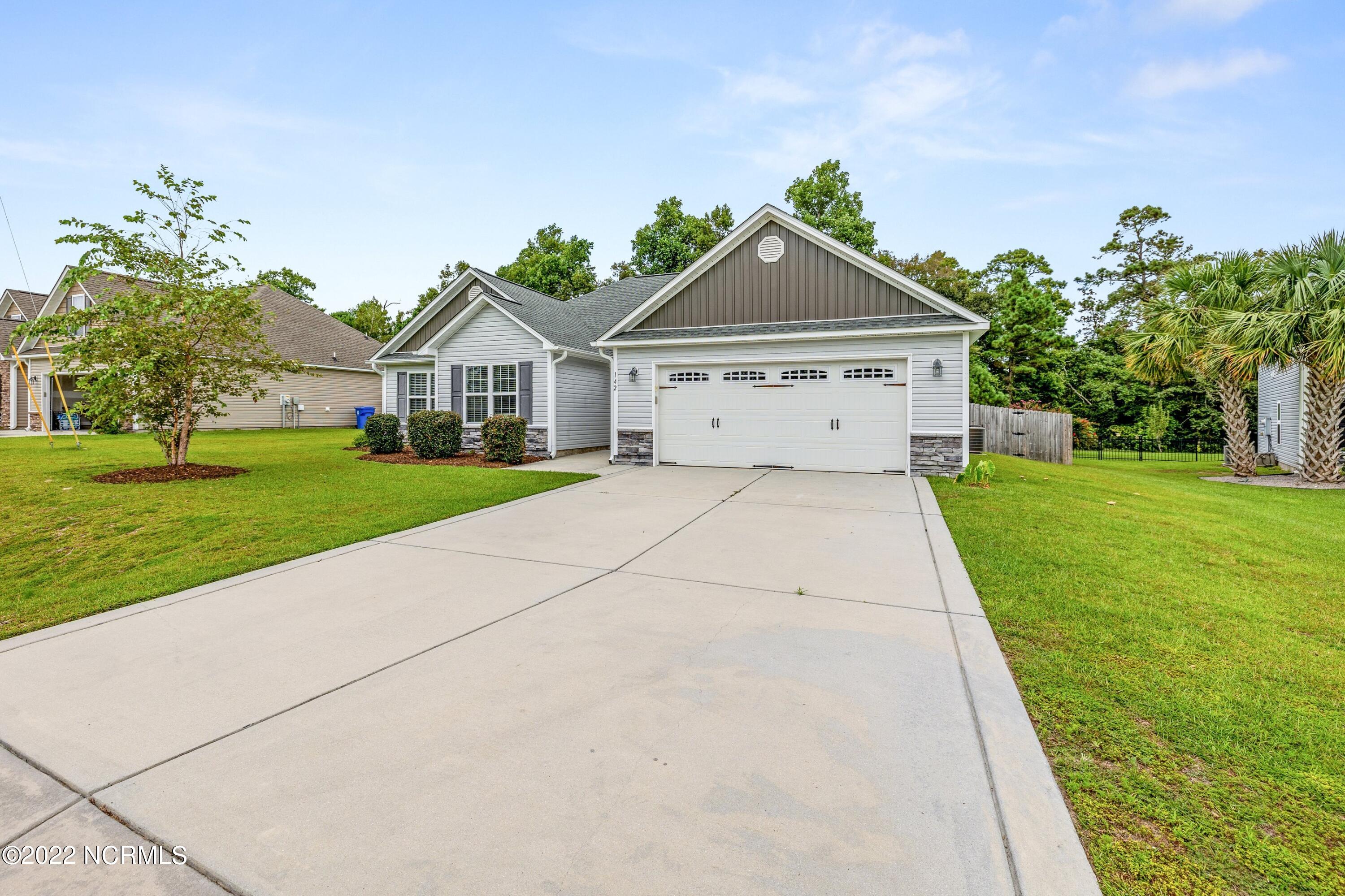 142 Mardella Way Holly Ridge, NC 28445 - Photo 2 of 35 1Q3A0789.jpg-SMALL