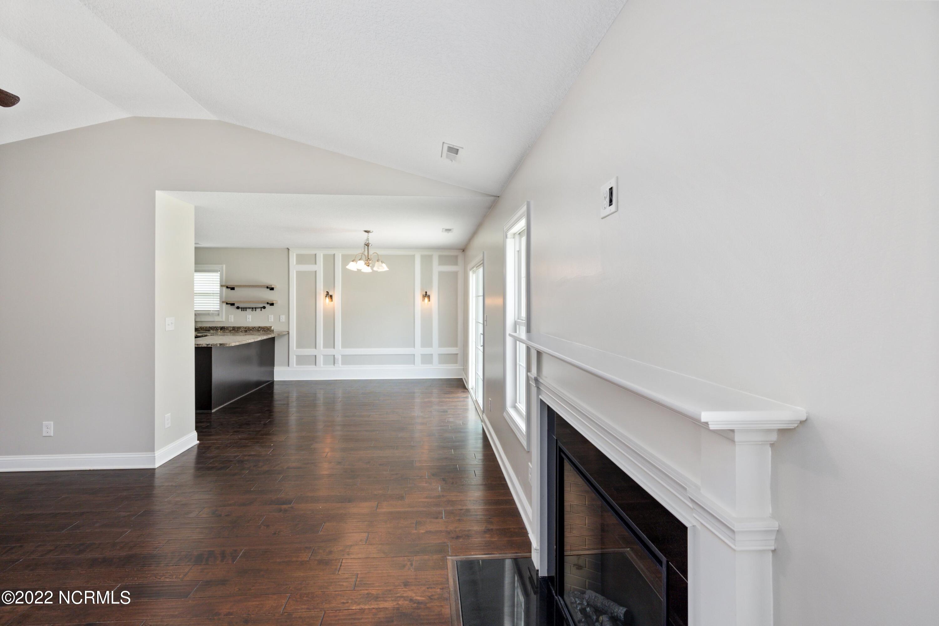 142 Mardella Way Holly Ridge, NC 28445 - Photo 8 of 35 1Q3A0907.jpg-SMALL