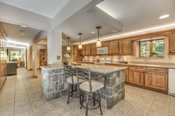 178 South Road Bedford, MA 01730 - Photo 13 of 30 Gallery Image 13
