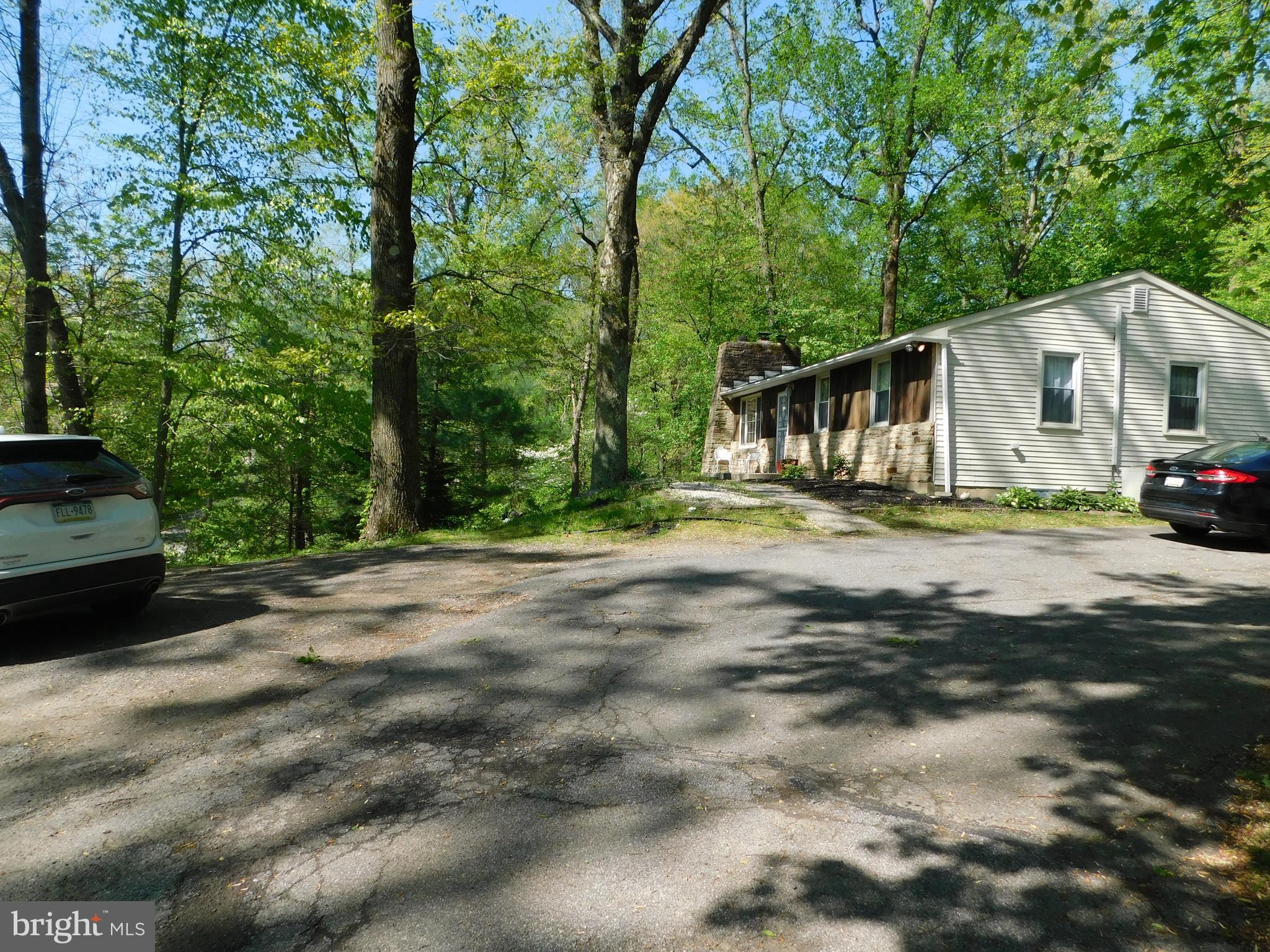 205 Crozerville Road Aston, PA 19014 - Photo 2 of 31 Private 5 car Parking