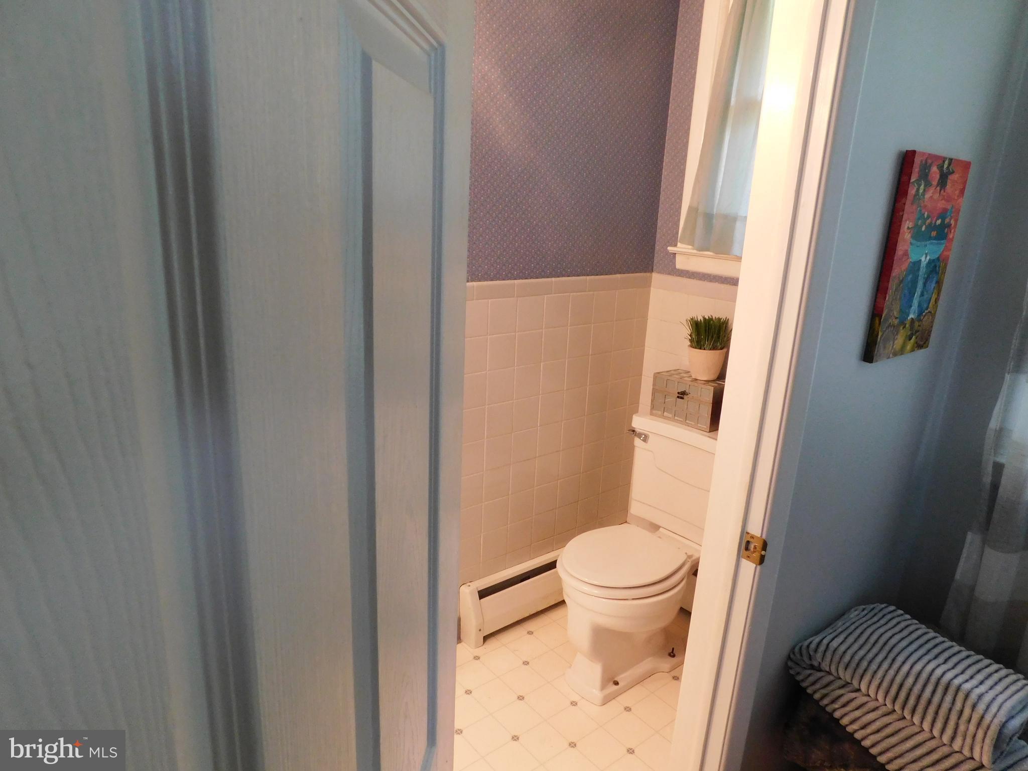 205 Crozerville Road Aston, PA 19014 - Photo 17 of 31 Master Powder Room