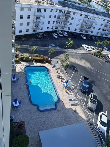 a view of an outdoor space