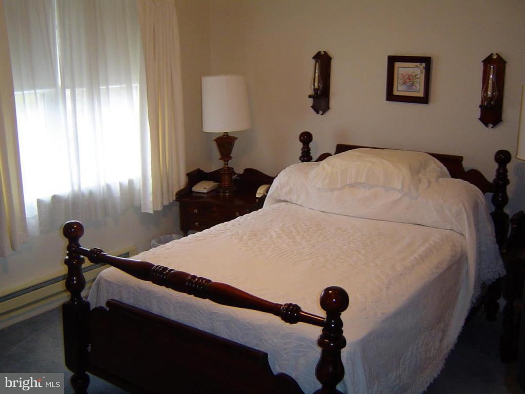 9 Winding Way Lititz, PA 17543 - Photo 5 of 7