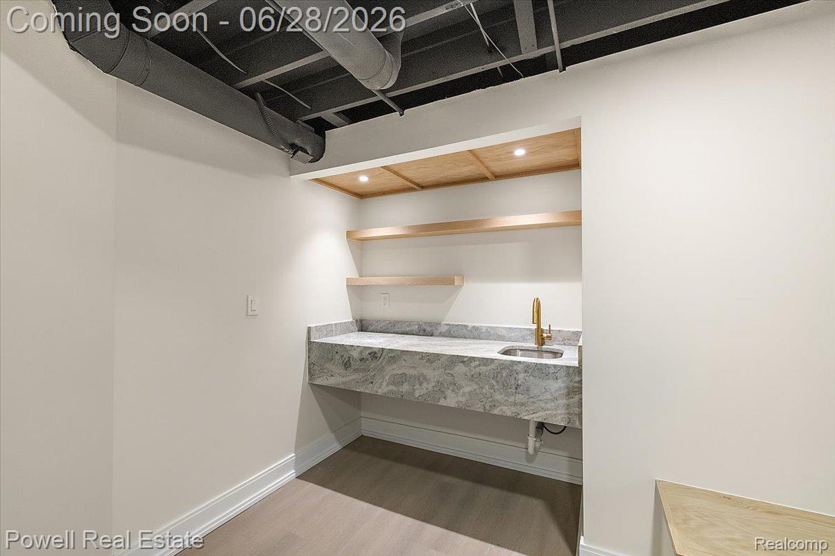 1447 Ravineview Court, Unit C12 Bloomfield Hills, MI 48304 - Photo 45 of 49 66-1447 Ravineview-66.jpg