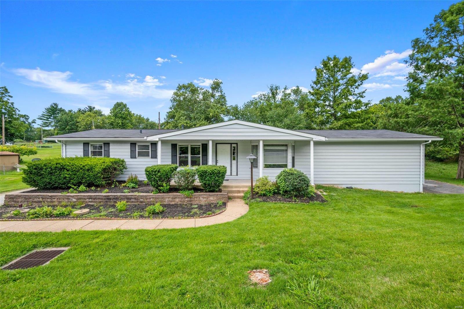 6901 Becker Road St. Louis, MO 63129 - Photo 1 of 33 Gallery Image 1