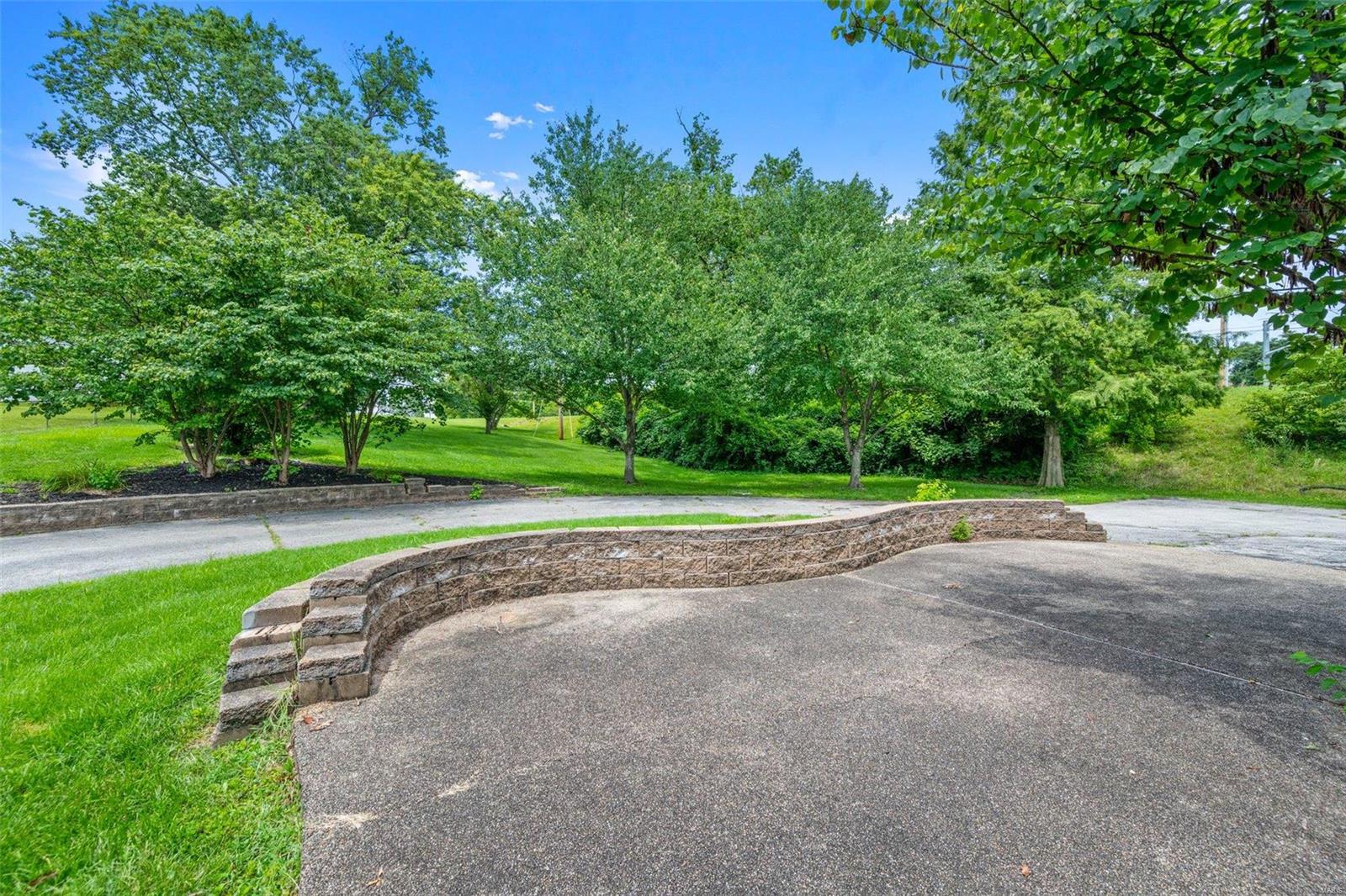 6901 Becker Road St. Louis, MO 63129 - Photo 7 of 33 Gallery Image 7