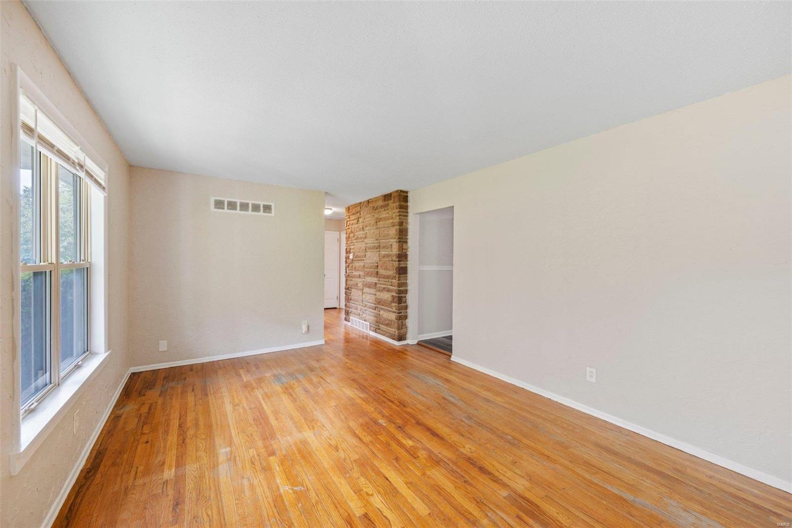 6901 Becker Road St. Louis, MO 63129 - Photo 9 of 33 Gallery Image 9