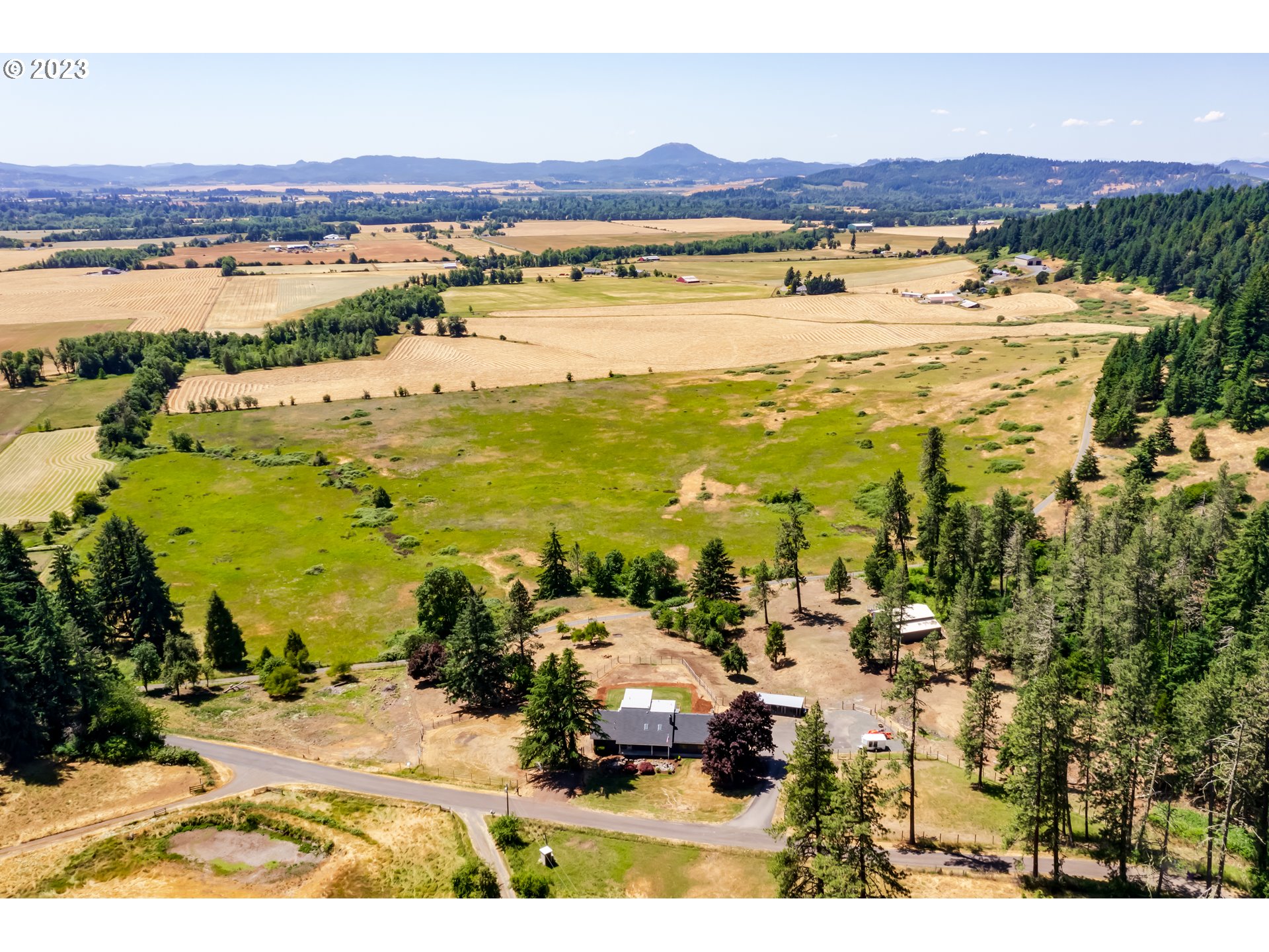 83811 Morning Star Road Creswell, OR 97426 - Photo 4 of 48 Gallery Image 4
