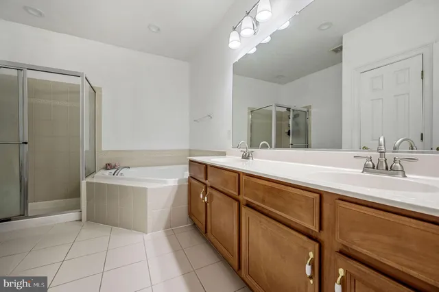 $450,000 | 16466 Samuel Paynter Boulevard, Milton, DE 19968