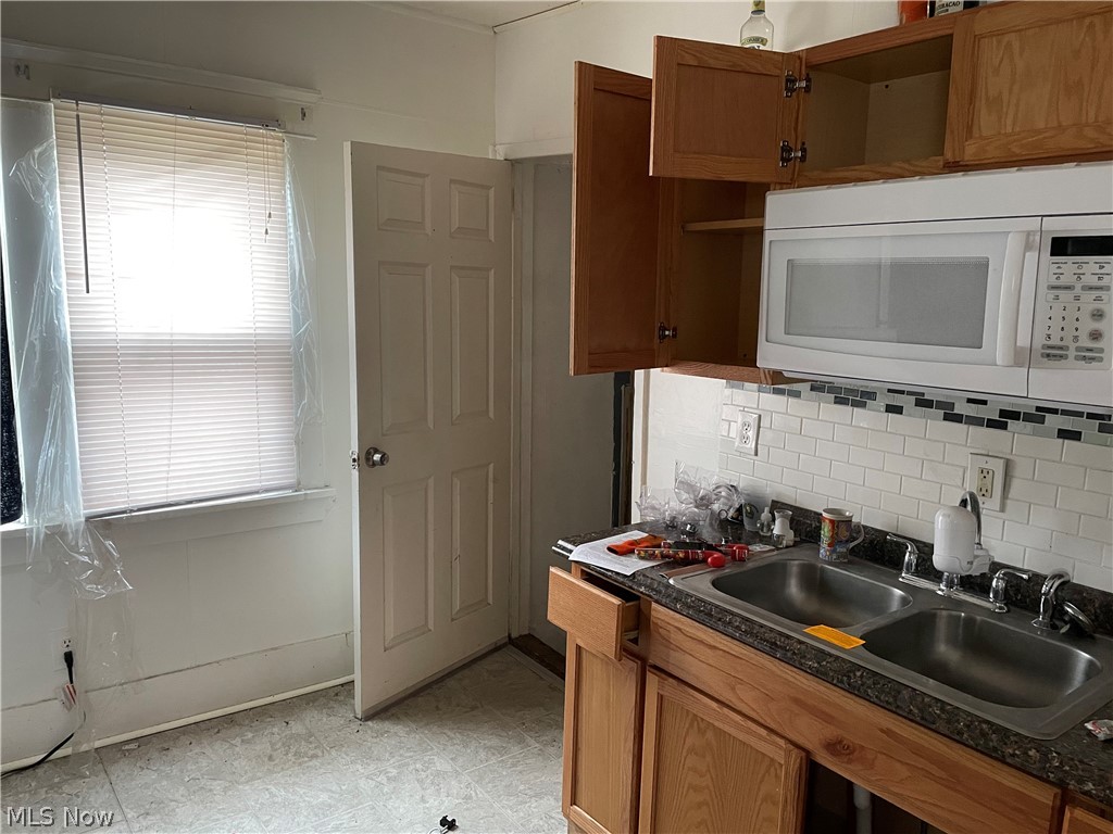 1296 West Wilbeth Road Akron, OH 44314 - Photo 8 of 29