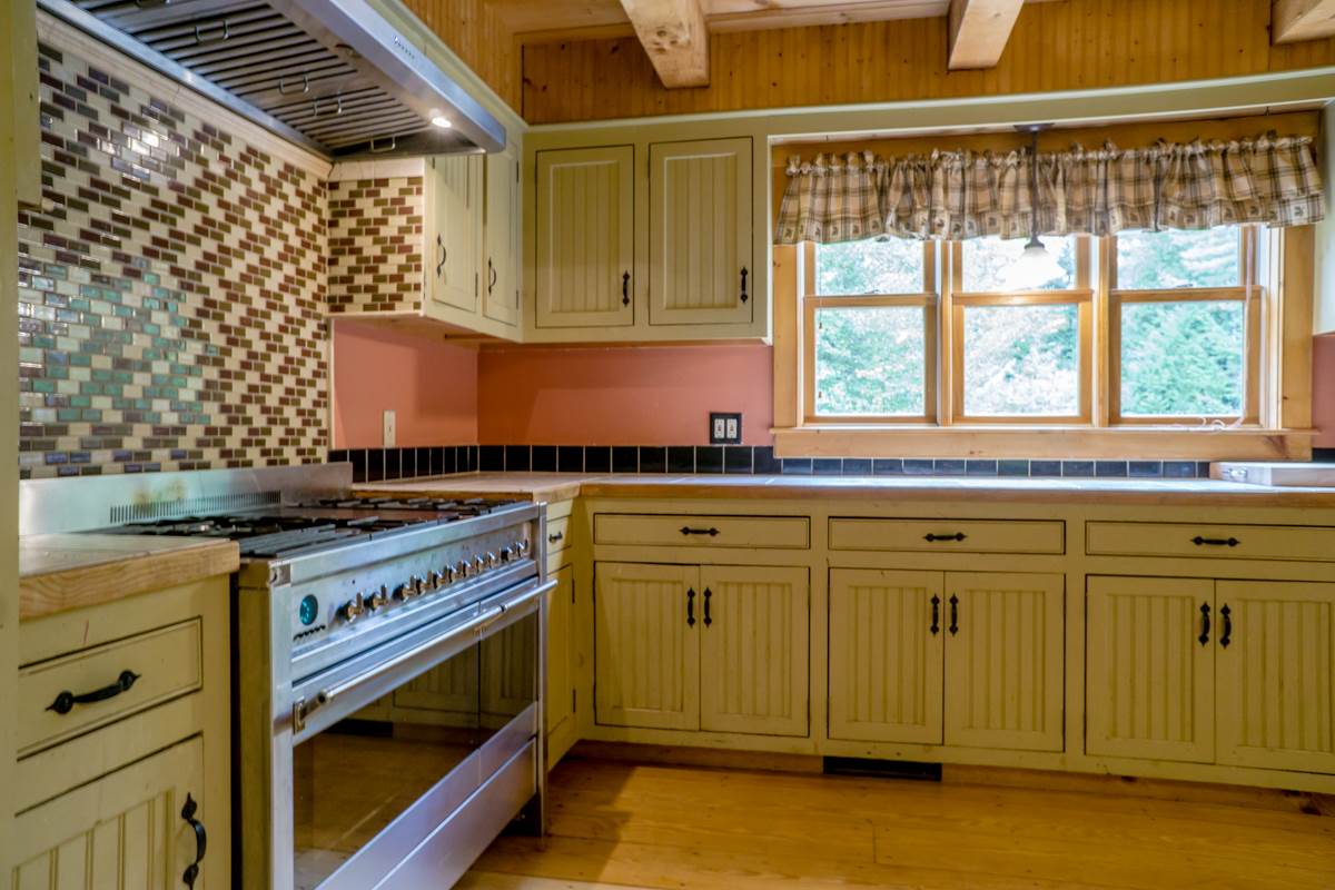 442 Province Road Belmont, NH 03220 - Photo 3 of 39