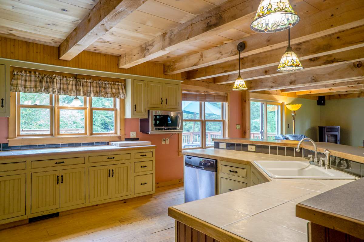 442 Province Road Belmont, NH 03220 - Photo 4 of 39
