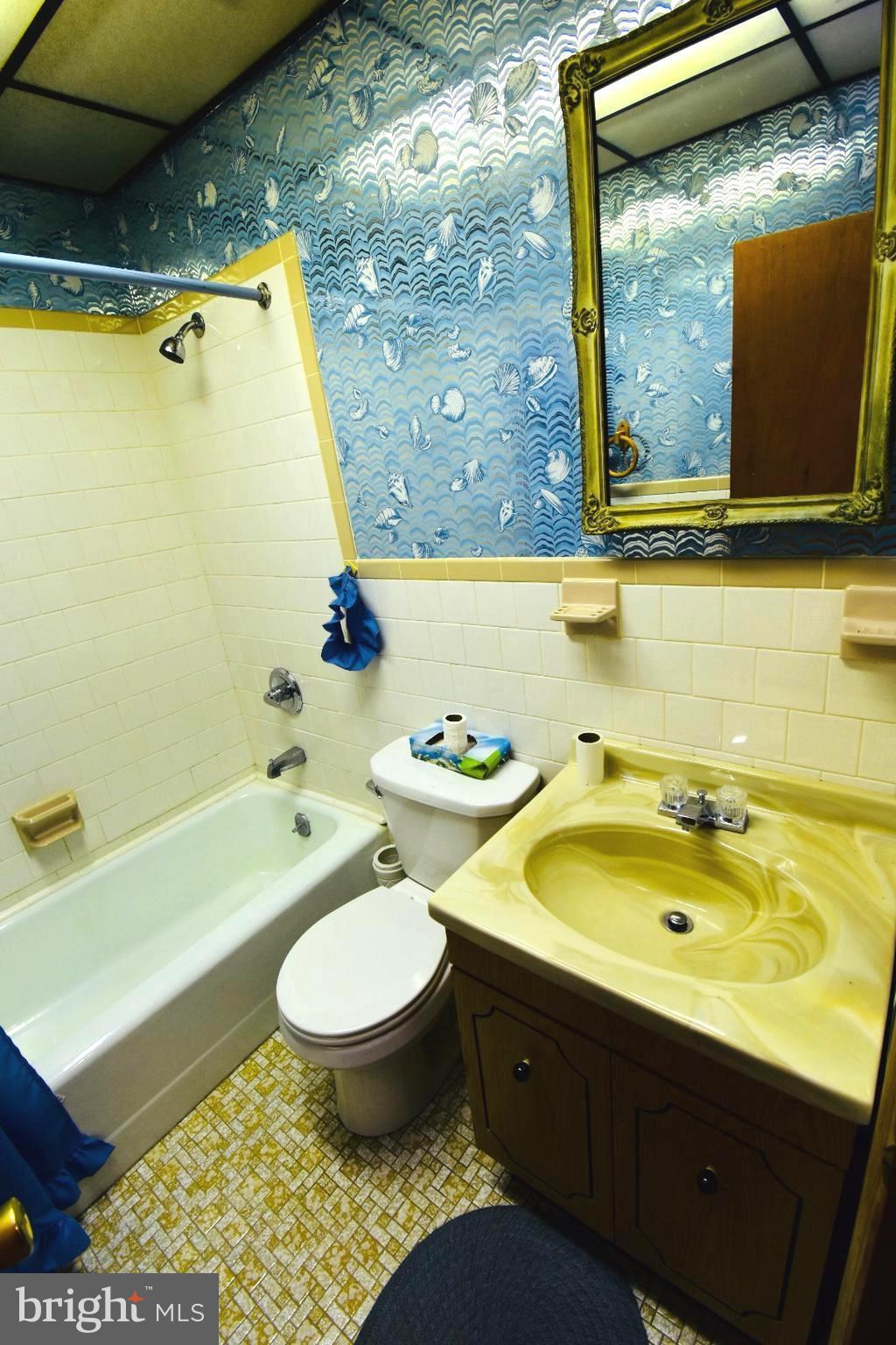 1749 Portship Road Baltimore, MD 21222 - Photo 14 of 17 Bath