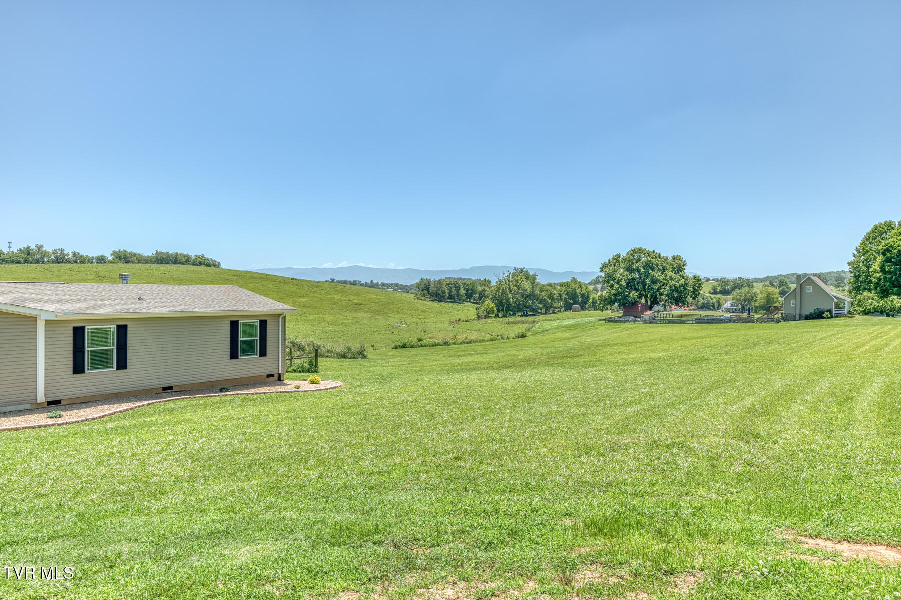 230 Bowmantown Church Road Limestone, TN 37681 - Photo 37 of 71 230 Bowmantown Church Rd-41