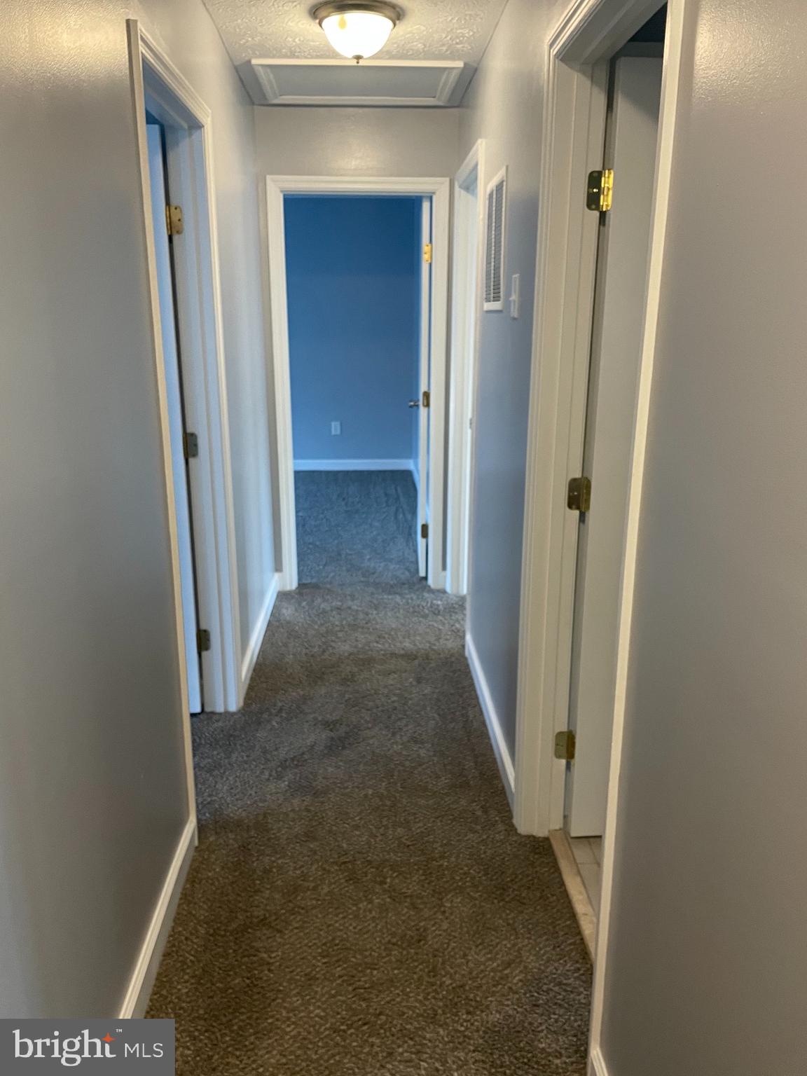 7902 Galloping Circle Baltimore, MD 21244 - Photo 22 of 33 Hallway Upper Level