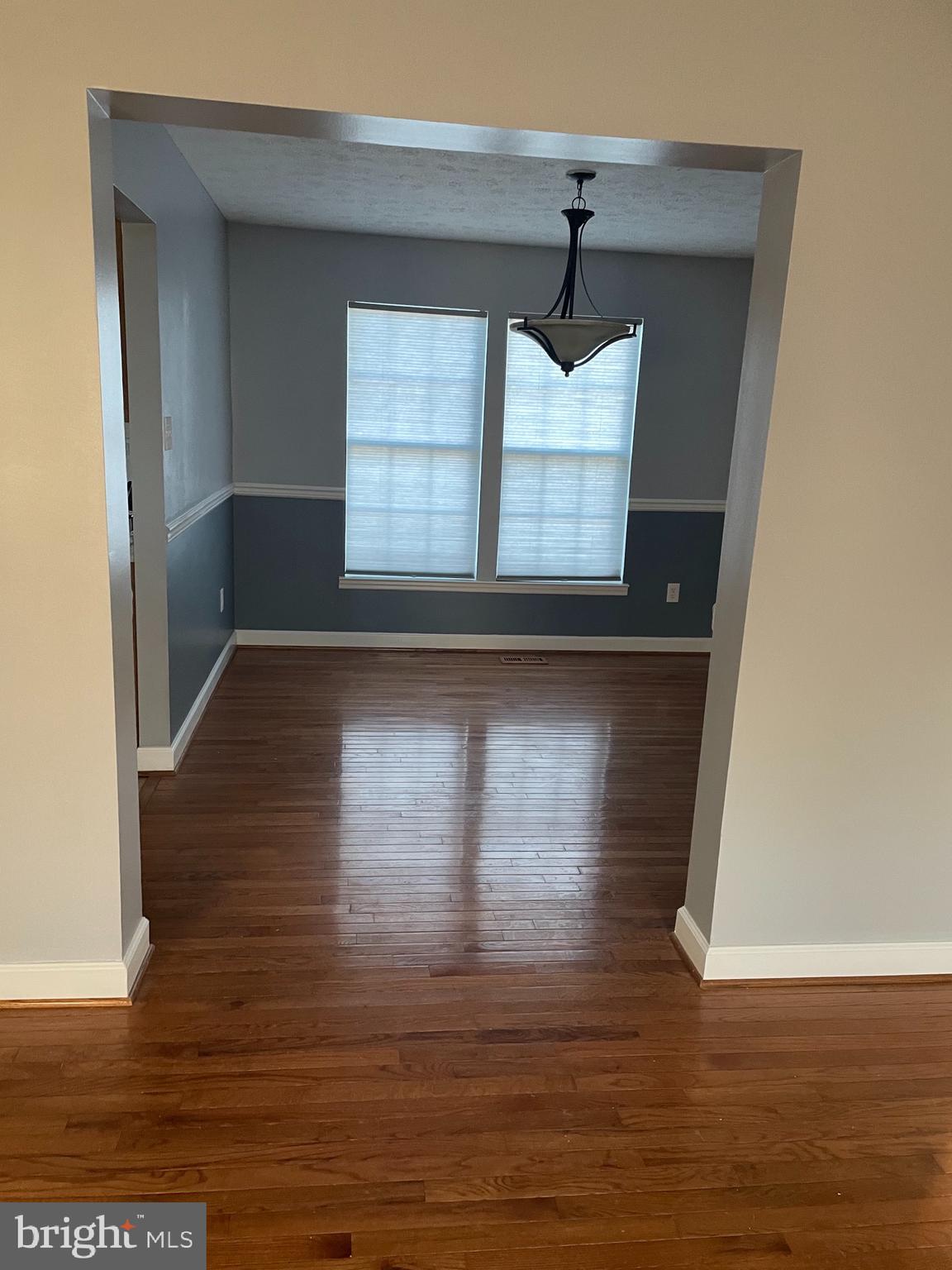 7902 Galloping Circle Baltimore, MD 21244 - Photo 5 of 33 DR view from LR