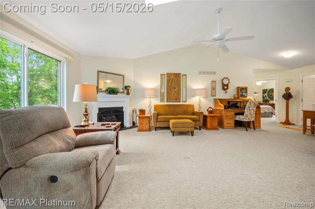 1270 Crystal Pointe Circle Fenton, MI 48430 - Photo 8 of 42