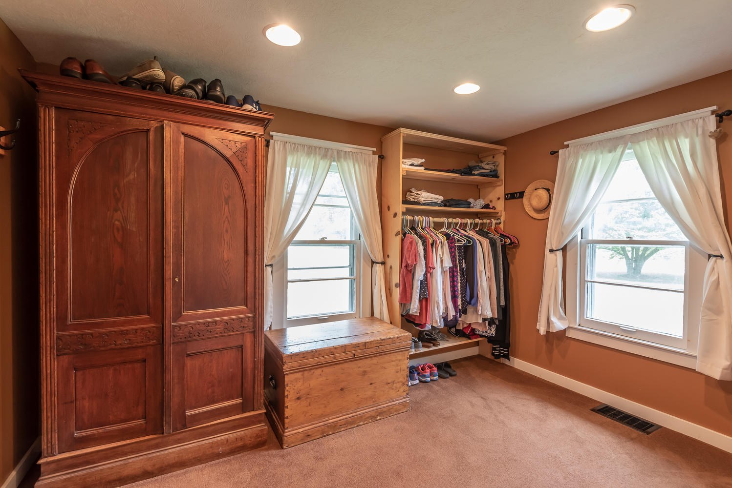 2150 East Mel Currie Road Bloomington, IN 47408 - Photo 17 of 36 Gallery Image 17
