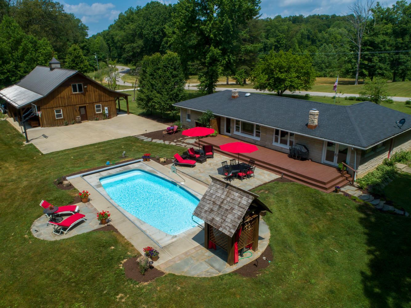 2150 East Mel Currie Road Bloomington, IN 47408 - Photo 4 of 36 Gallery Image 4