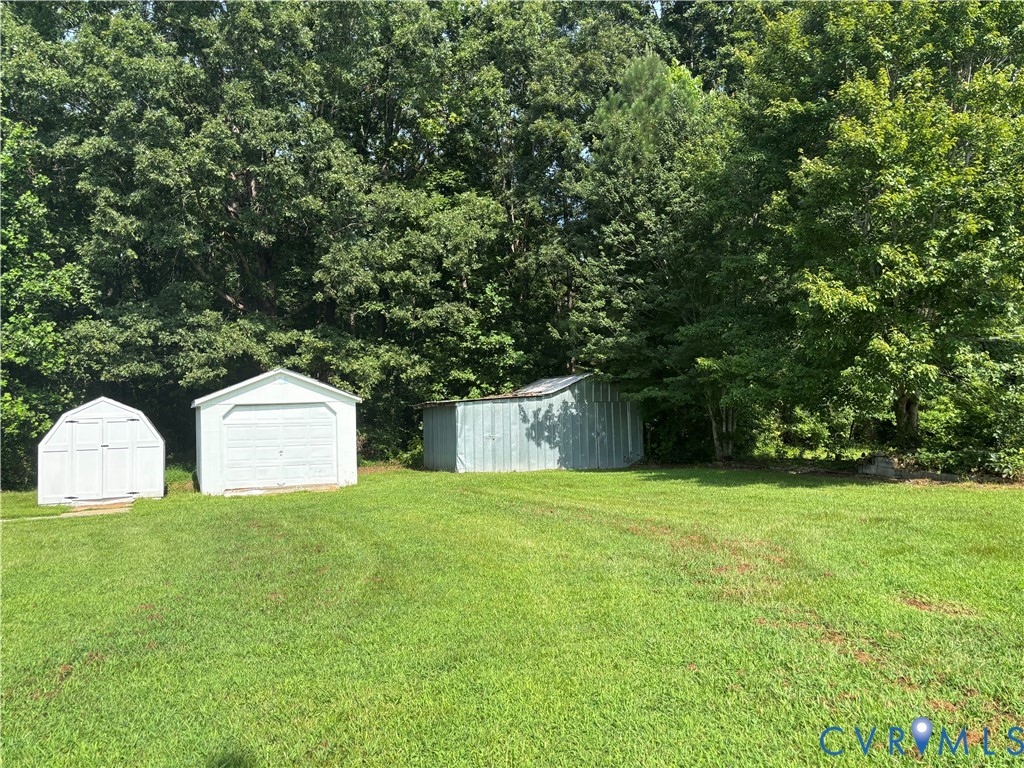3246 Tabscott Road Columbia, VA 23038 - Photo 9 of 26 a view of a back yard