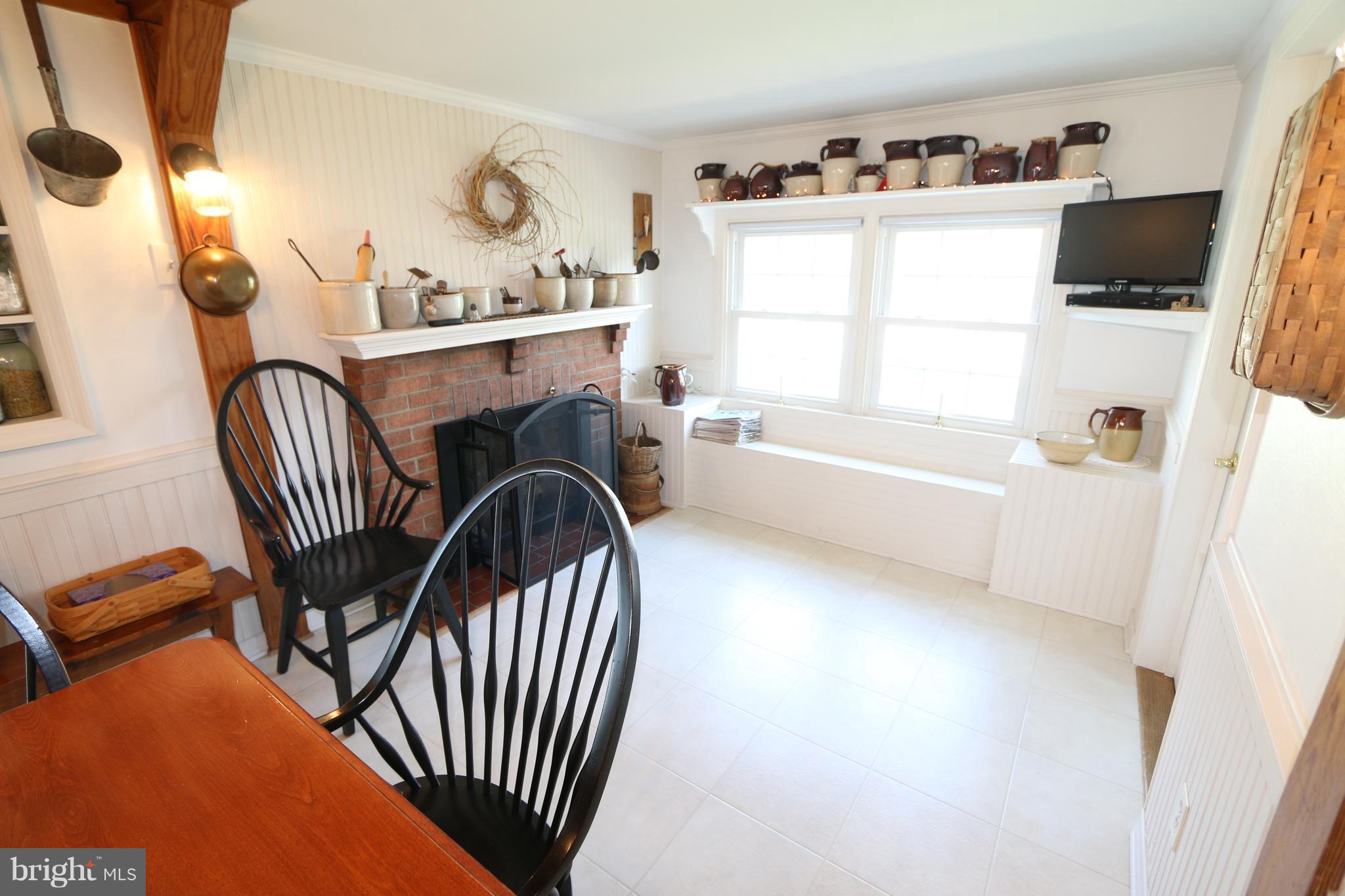 18804 Lappans Road Boonsboro, MD 21713 - Photo 10 of 30 Family Room