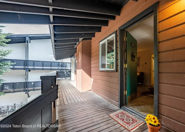 $925,000 | 7170 North Rachel Way, Unit B5, Teton Village, WY 83025