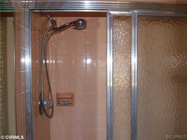 6015 Brookfield Road Richmond, VA 23227 - Photo 19 of 22 Master Bath - great ceramic shower in master bath