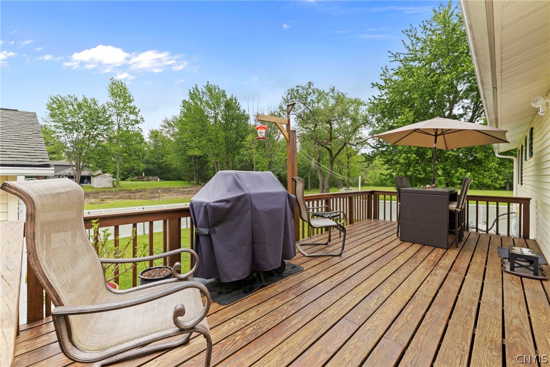 1092 Jewett Road Skaneateles, NY 13152 - Photo 9 of 42 Open deck.