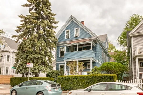 $3,500 | 24 Walden Street, Unit 2, Cambridge, MA 02140