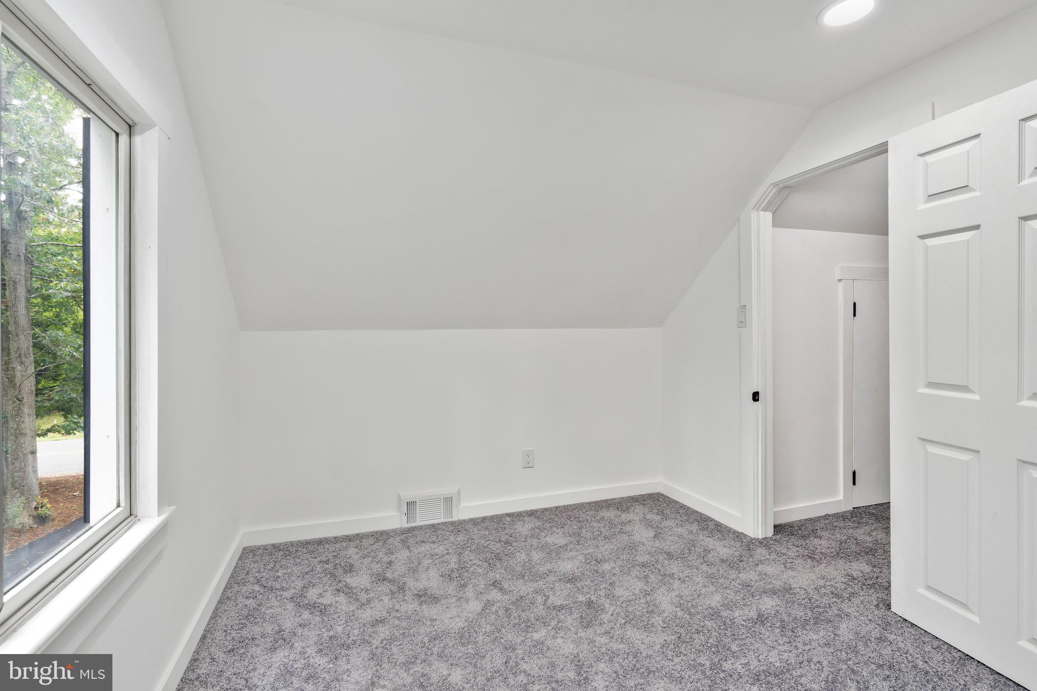 485 Lummistown Road Cedarville, NJ 08311 - Photo 23 of 34 an empty room with a natural light