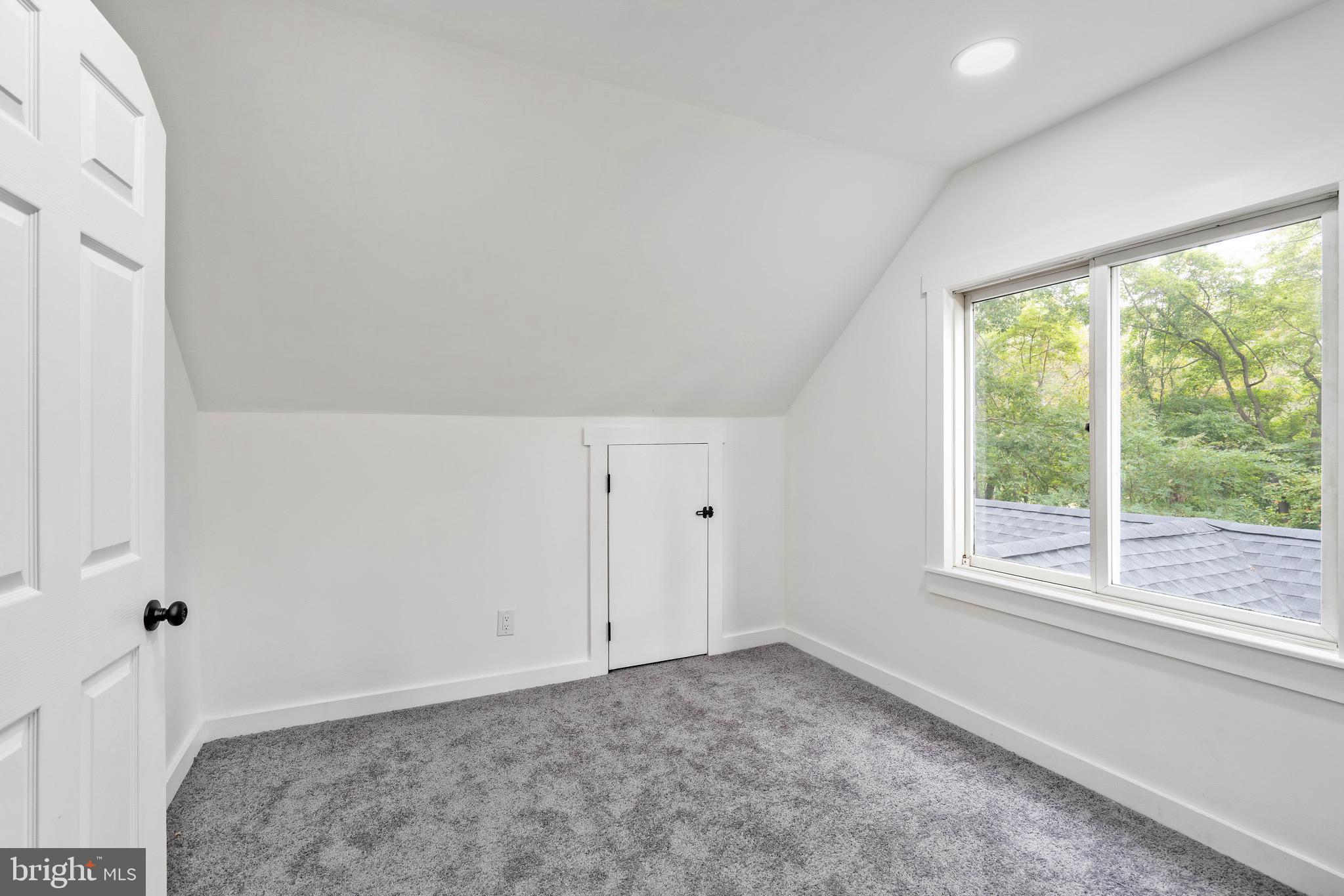 485 Lummistown Road Cedarville, NJ 08311 - Photo 24 of 34 a view of an empty room and a window