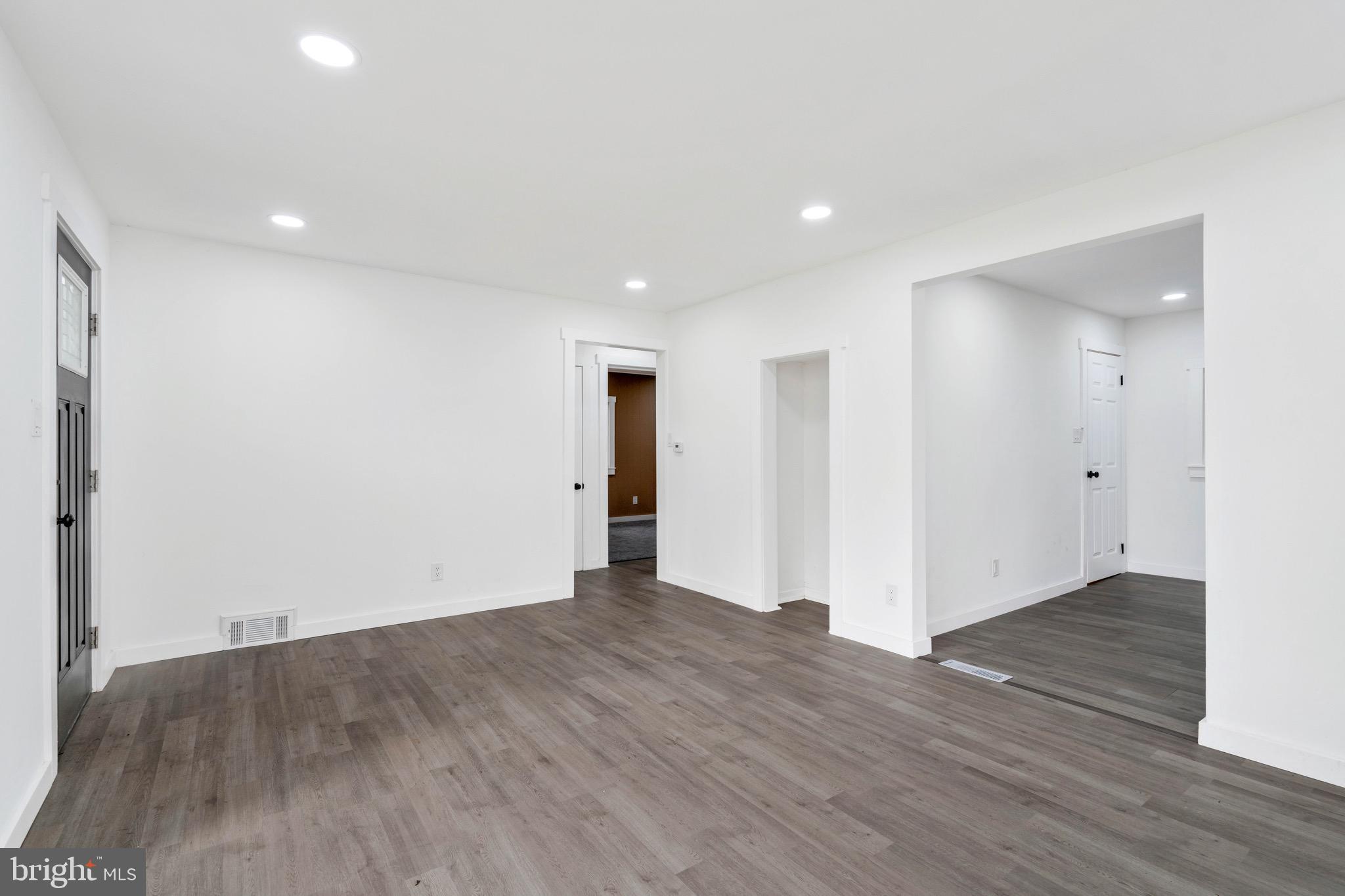 485 Lummistown Road Cedarville, NJ 08311 - Photo 10 of 34 an empty room with wooden floor & windows ceiling fan
