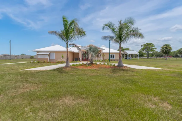 $1,200,000 | 4715 Blossom Ridge Place, Grant, FL 32949