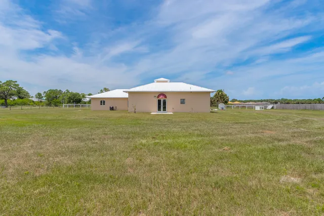 $1,200,000 | 4715 Blossom Ridge Place, Grant, FL 32949