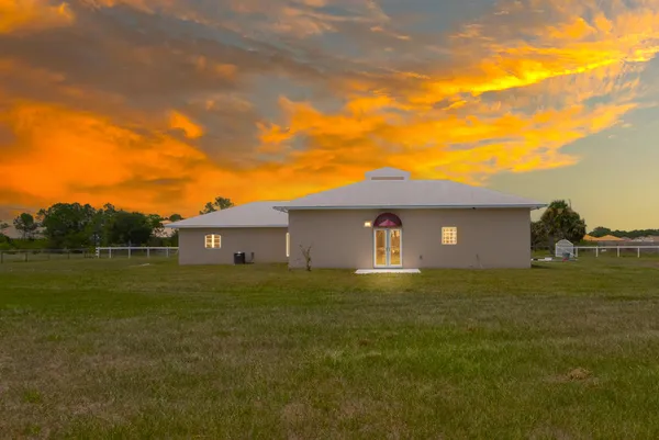 $1,190,000 | 4715 Blossom Ridge Place, Grant, FL 32949