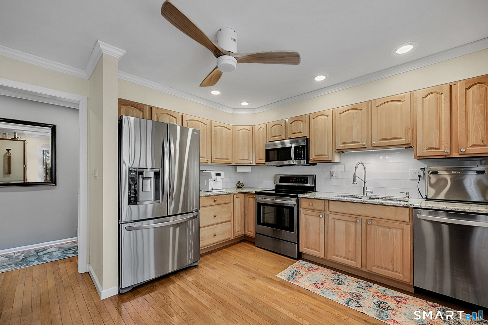 4 Strathmore Lane, Unit 4 Avon, CT 06001 - Photo 12 of 39