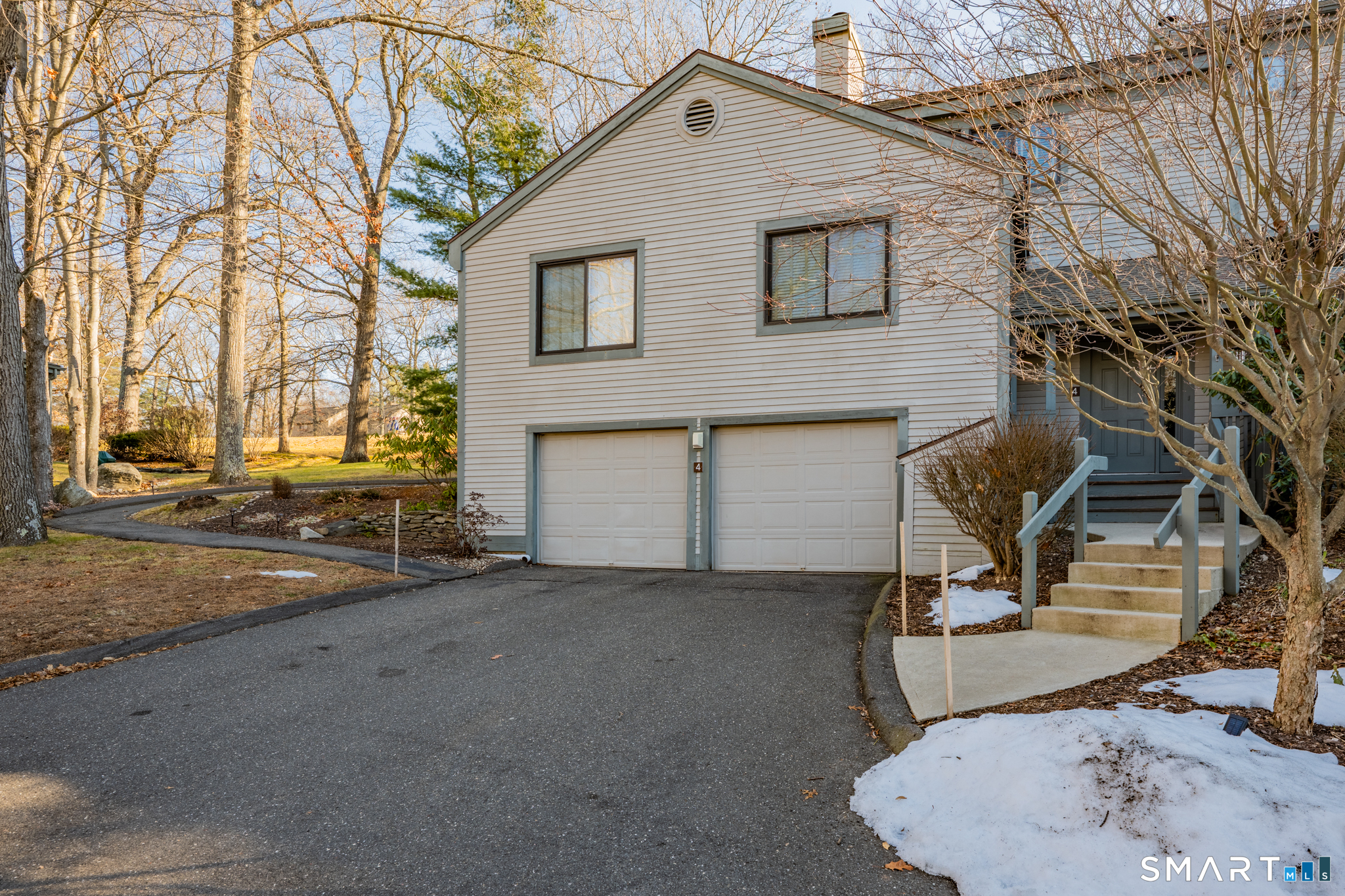 4 Strathmore Lane, Unit 4 Avon, CT 06001 - Photo 2 of 39