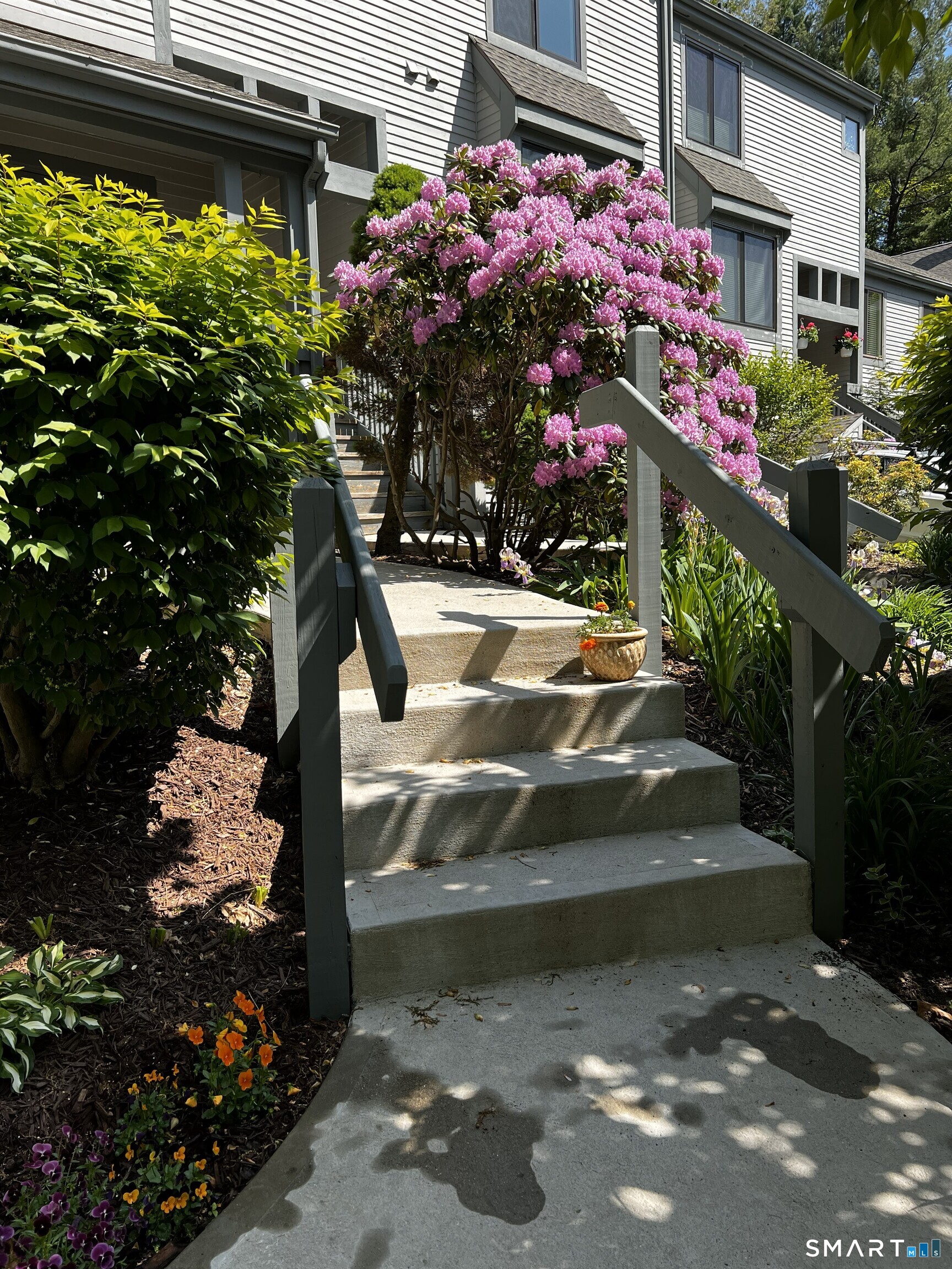 4 Strathmore Lane, Unit 4 Avon, CT 06001 - Photo 35 of 39