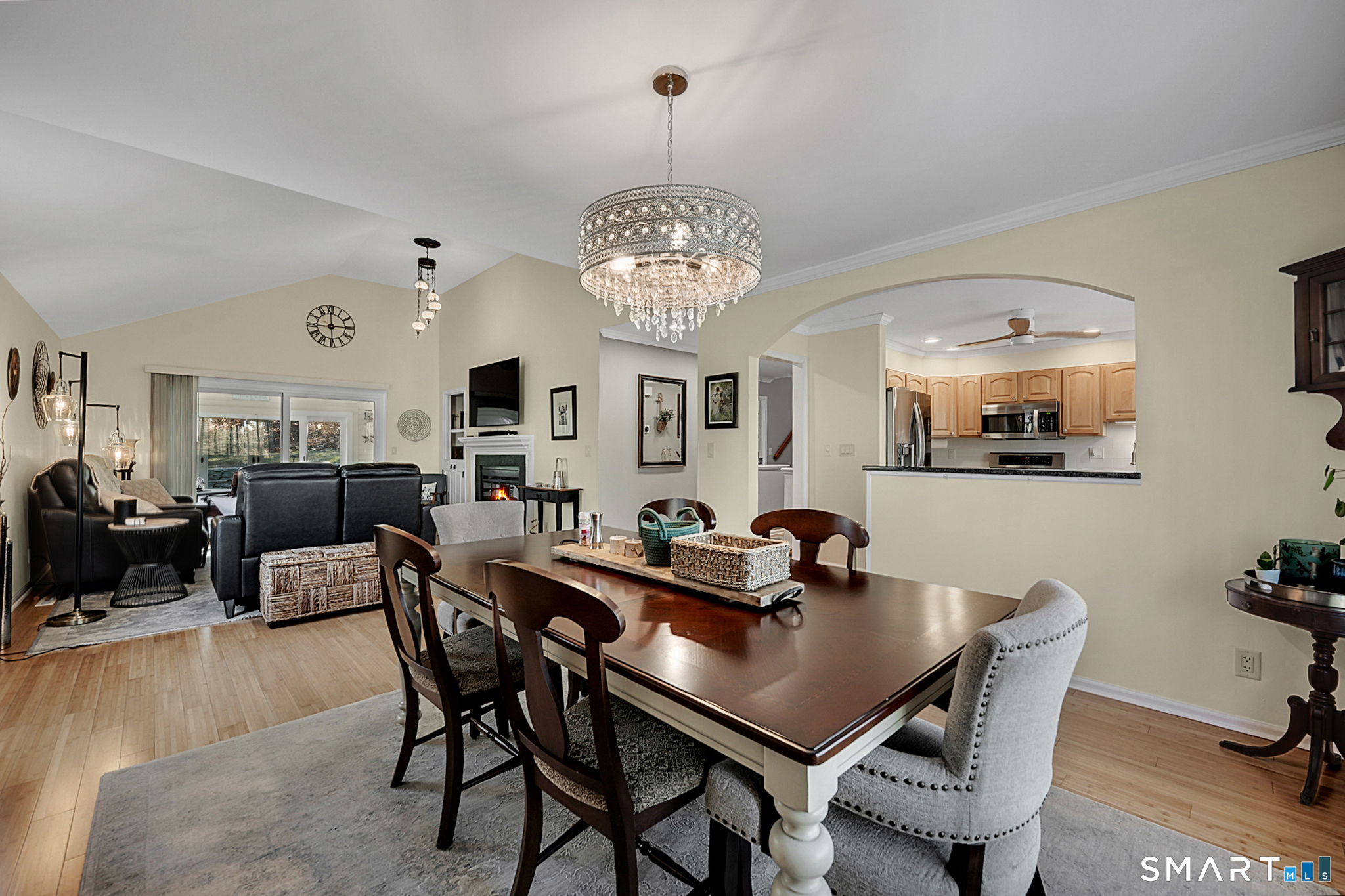 4 Strathmore Lane, Unit 4 Avon, CT 06001 - Photo 8 of 39