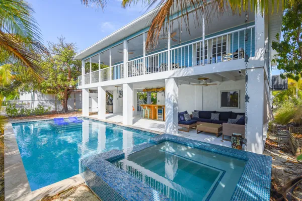 $900,000 | 216 Newfound Boulevard, Big Pine Key, FL 33043