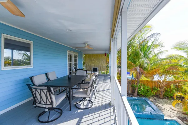 $900,000 | 216 Newfound Boulevard, Big Pine Key, FL 33043